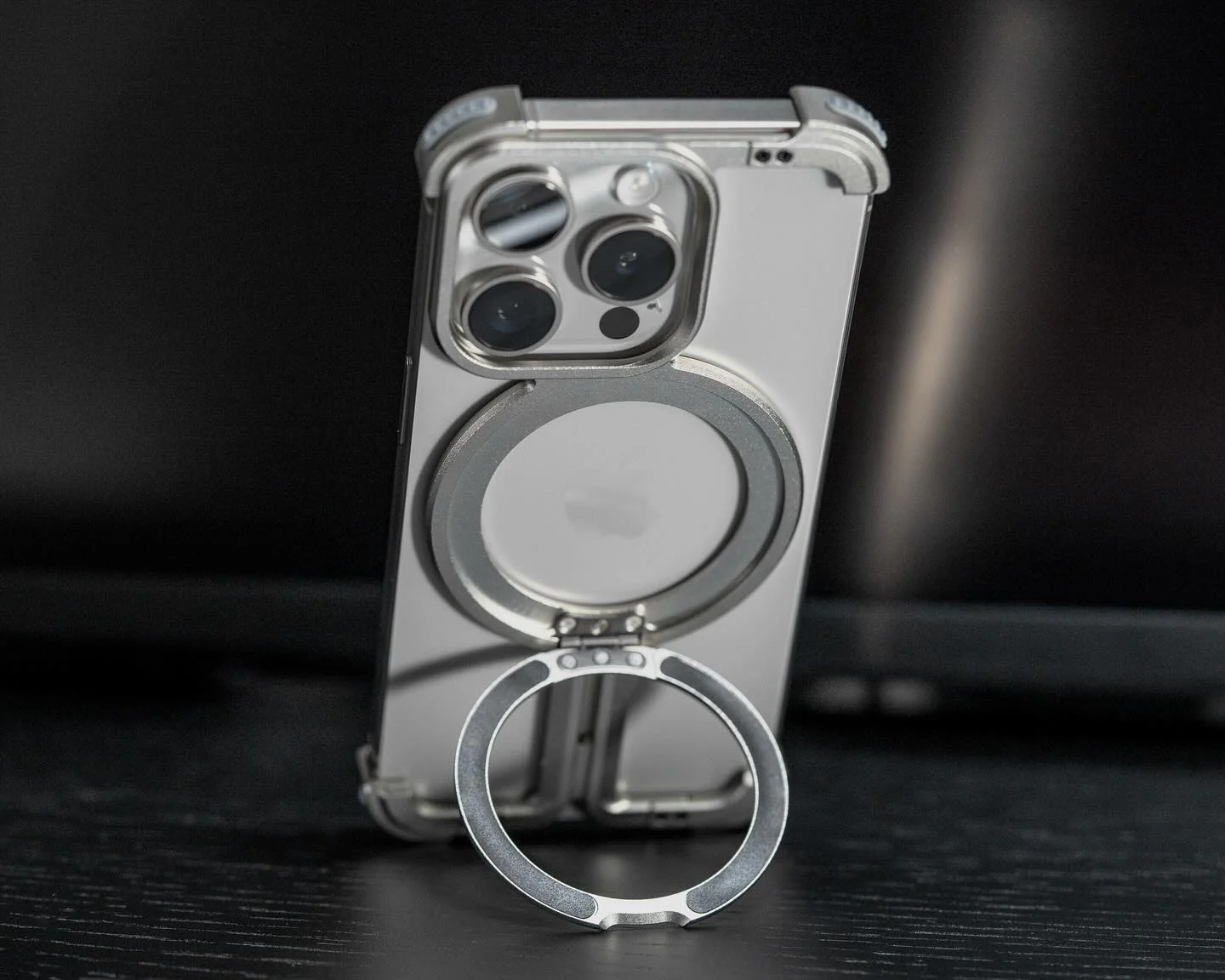 ZEERA Aluminum Alloy MagSafe Kickstand Cooling Case for iPhone & Samsung - Image 16