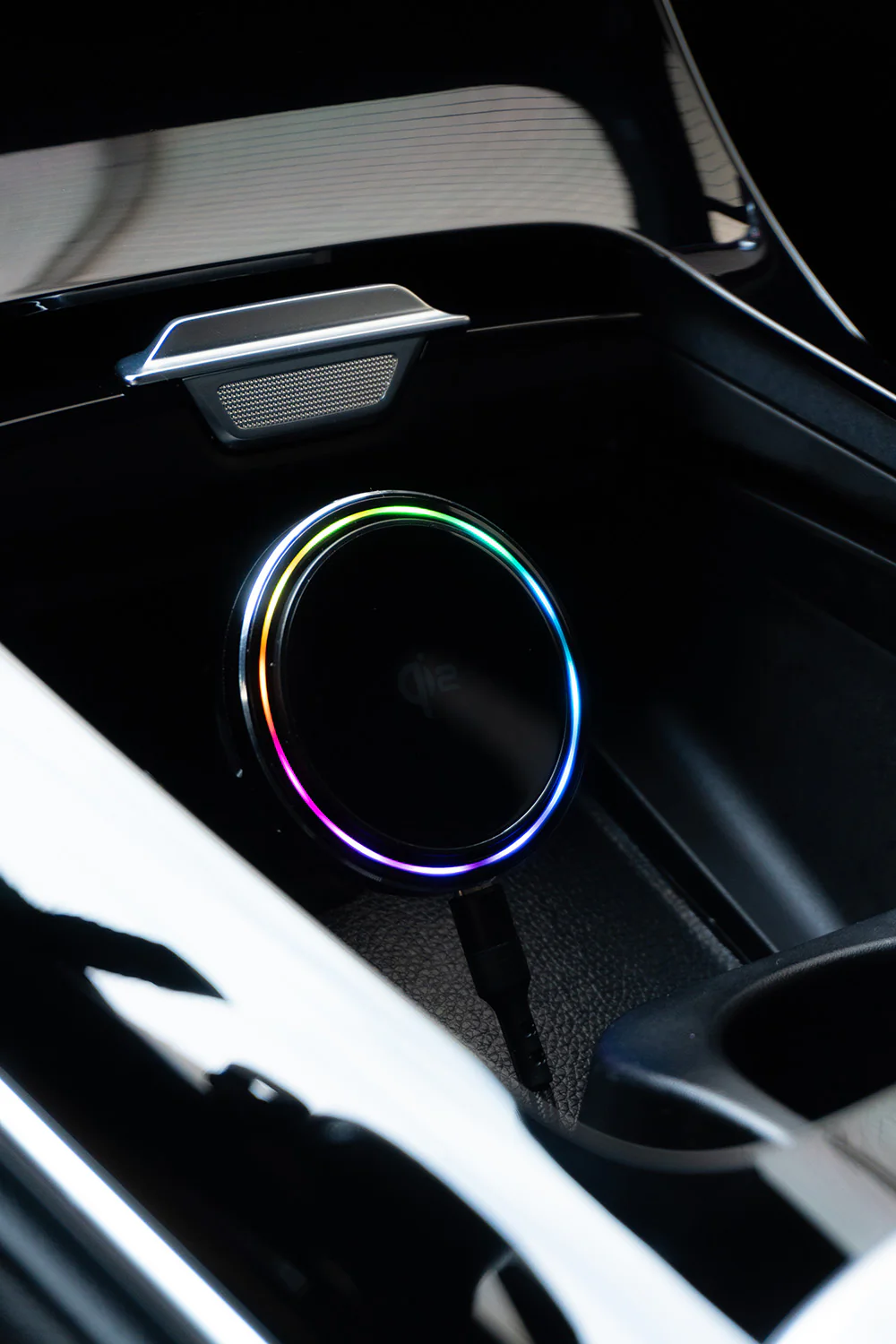 ZEERA SuVolt Gen5 Qi2.2 25W Car Charger – The Ultimate Active Cooling Magnetic Car Mount - Image 4
